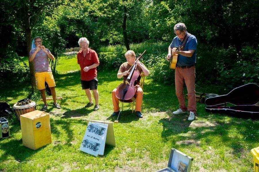 Muziekgroep Act of Mutiny