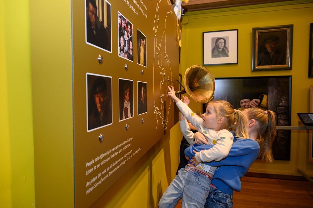 Kinderenactiviteit 'Waar wonen wij' in de vaste tentoonstelling Zee vol verhalen