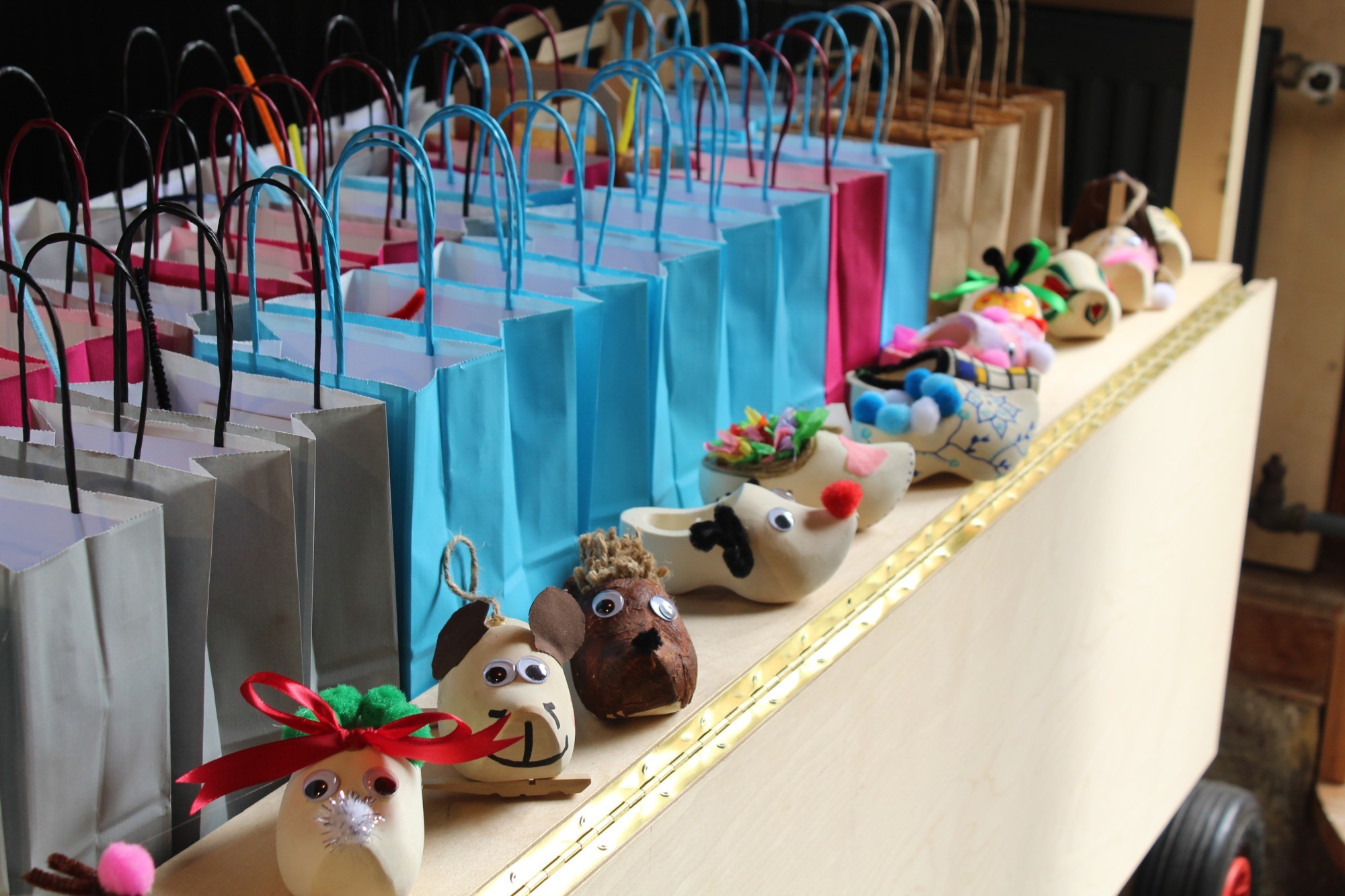 Rij met gepimpde klompjes